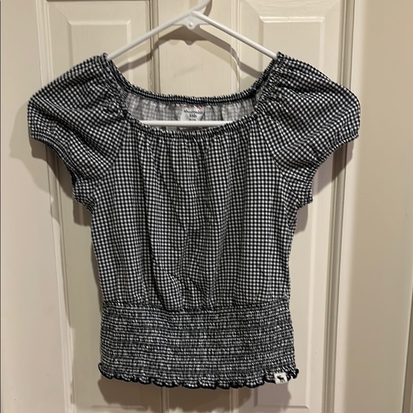 Abercrombie Kids Black and White Smocked Puff Sleeve Blouse - Picture 1 of 3